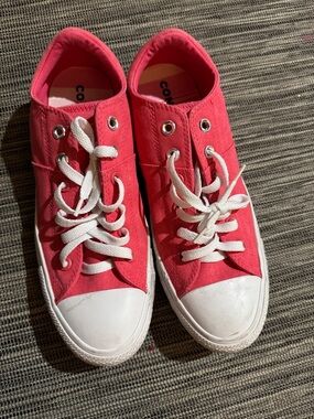 Converse Low Top Sneakers in Bright Pink and White